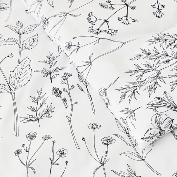 White Flowers 3 Pieces Bedding Set - Picture 3 of 8